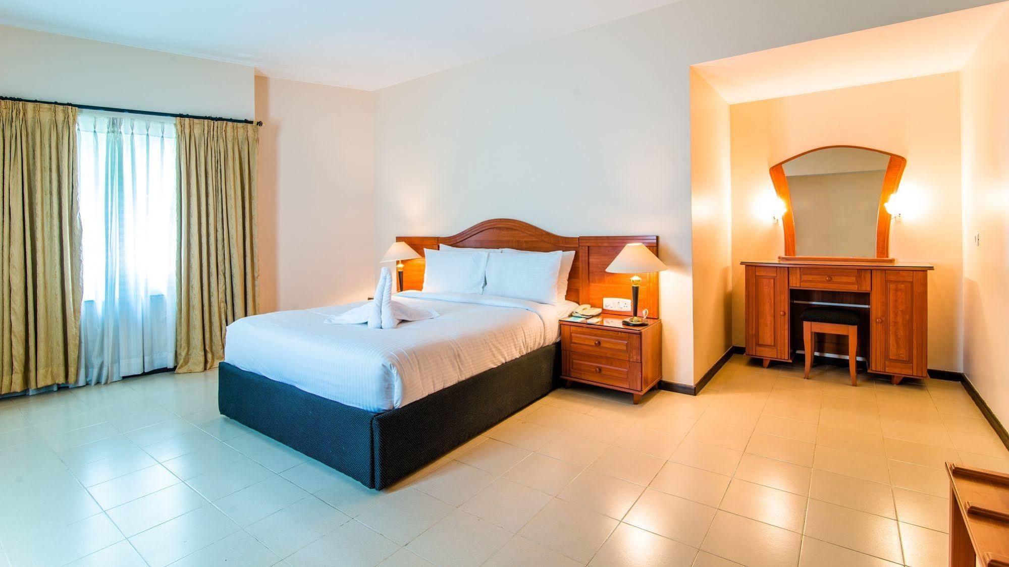 Halcyon Hotel Residences Koramangala - Bangalore Dış mekan fotoğraf